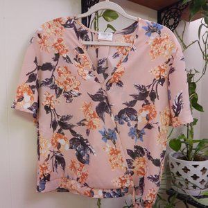 New! Sienna Sky Floral Short Sleeve Blouse Medium